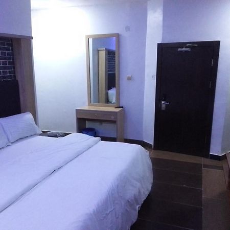 Exclusive Mansion Lekki Phase 1 호텔 Ilado 외부 사진