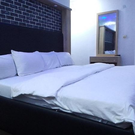 Exclusive Mansion Lekki Phase 1 호텔 Ilado 외부 사진